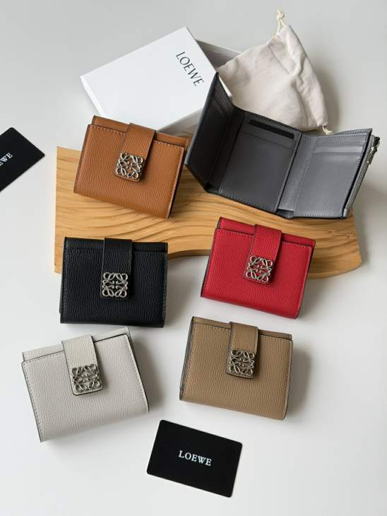 Picture of Loewe Wallets _SKUfw240125149fw